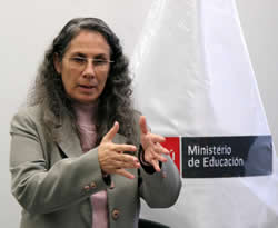 MINISTRA DE EDUCACIÓN